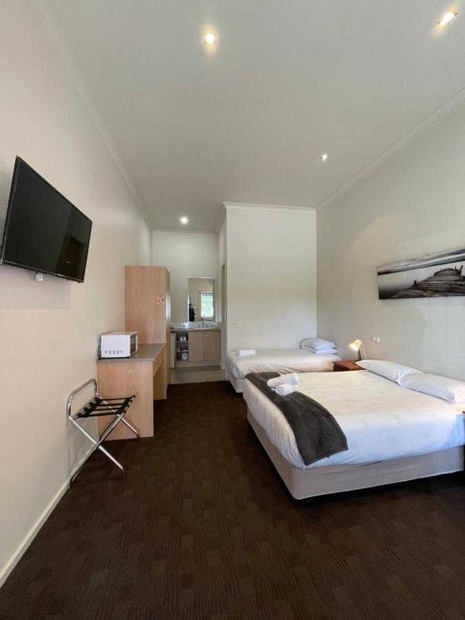 Falcon Hotel Motel Kanyapella Zewnętrze zdjęcie