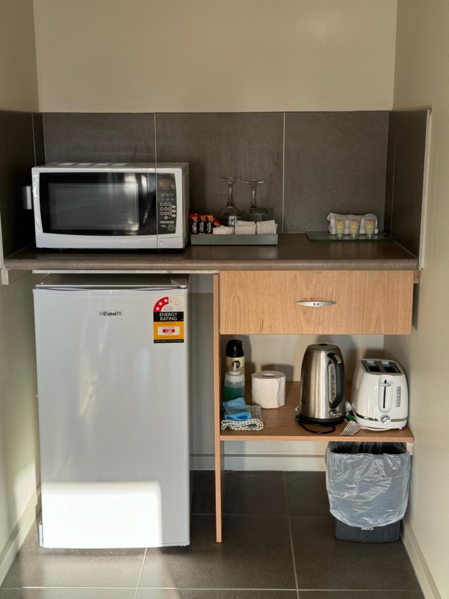 Falcon Hotel Motel Kanyapella Zewnętrze zdjęcie