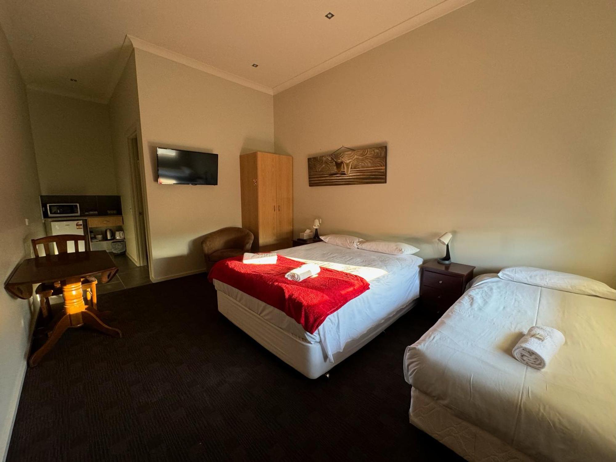 Falcon Hotel Motel Kanyapella Zewnętrze zdjęcie